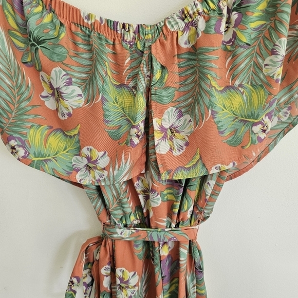 Lulu's "Raquell" Off Shoulder Tropical Jumpsuit - Picture 5 of 7